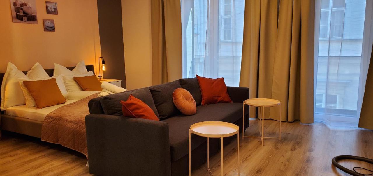 Dn Rose Apartmant Budapest Luaran gambar
