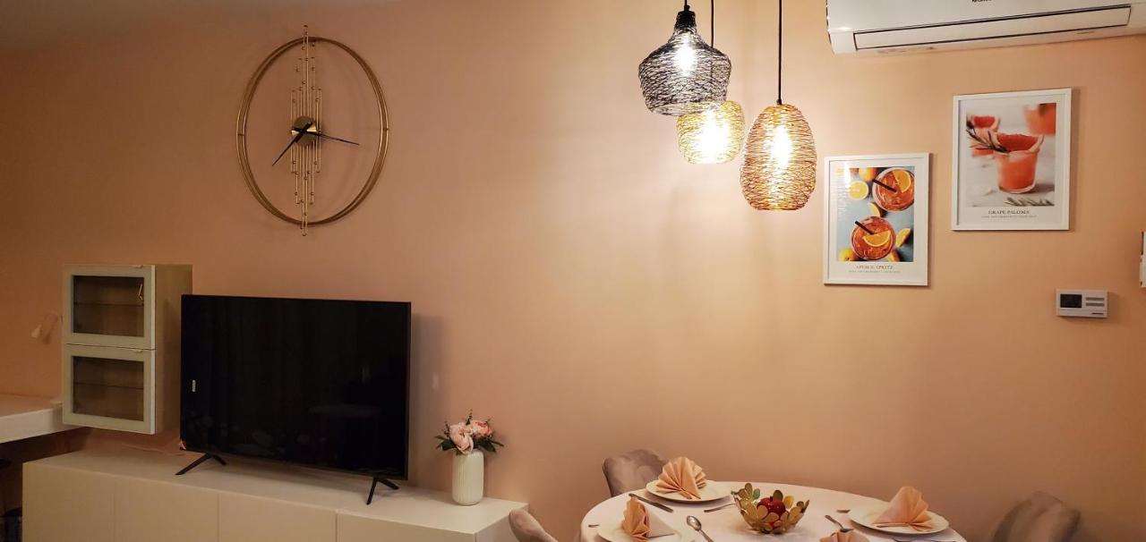 Dn Rose Apartmant Budapest Luaran gambar